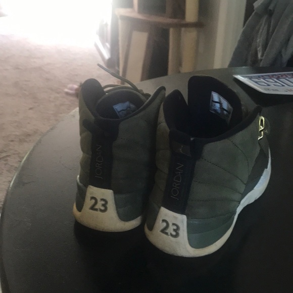 Jordan 12 class of 2003 - Picture 2 of 4